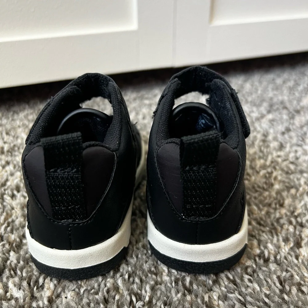 Zara Kids Black Velcro Strap Sneakers Toddler Size US 4.5 /‎ EU 20